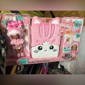 NA NA NA backpack play set